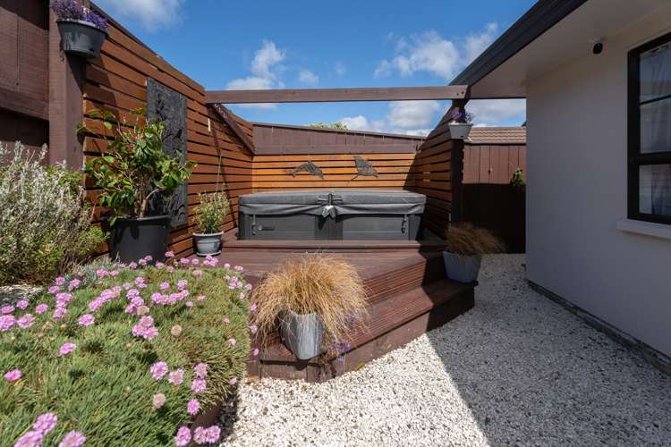 15 Kentwood Drive Woodridge_22