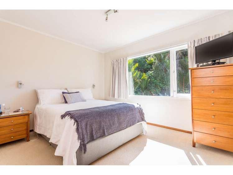 177 Woodlands Park Road Titirangi_10