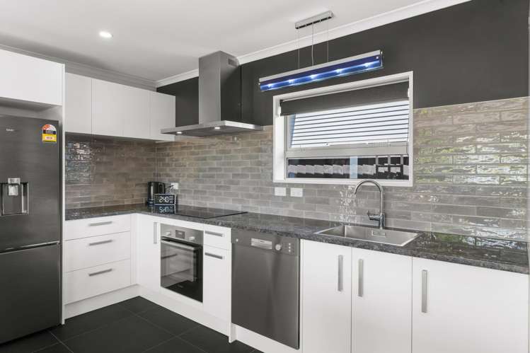 9 Te Whenu Crescent Marshland_3