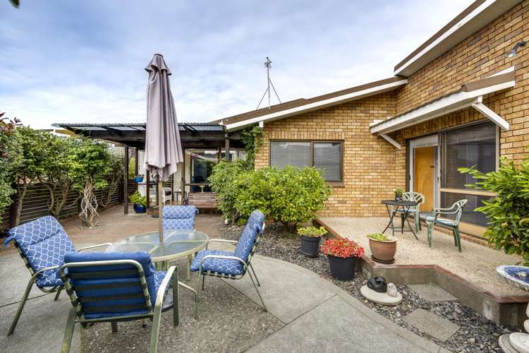 2/30 Ngarimu Crescent Taradale_1
