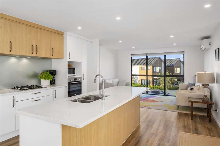 42 Seafarer Crescent Stanmore Bay_10