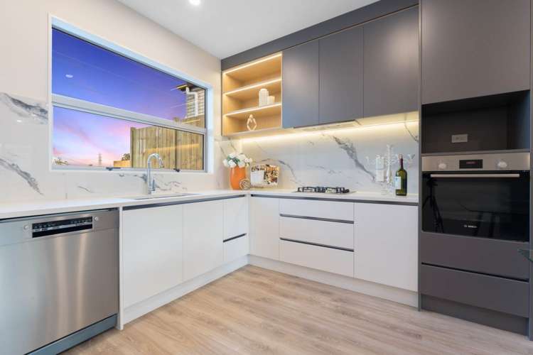37 Puwha Street Massey_14