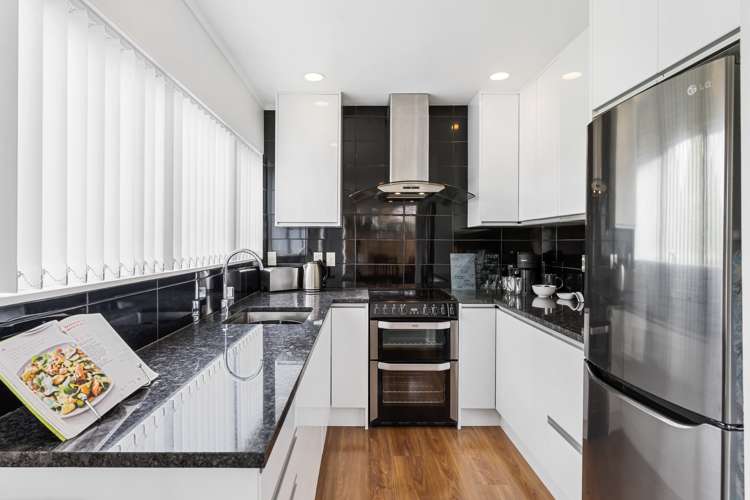 2/245a Rangatira Road Beach Haven_5