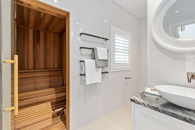 1 Courtneys West Harbour_22