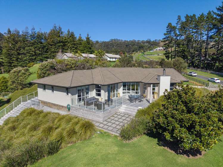 45 Manuka Grove Helensville_24