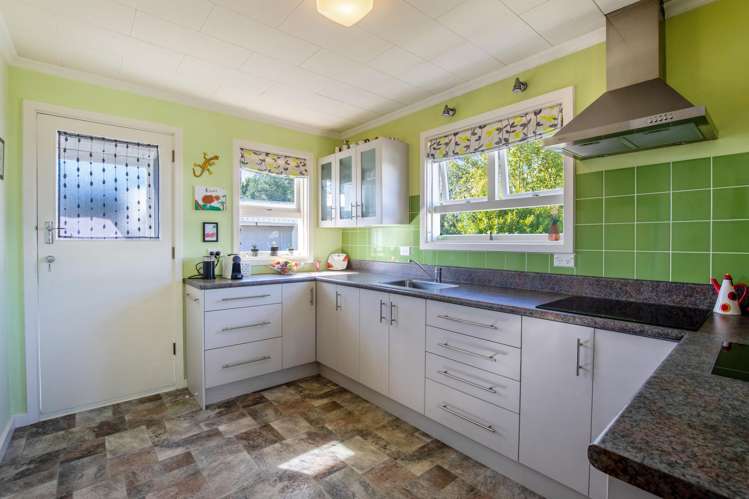 19 Hurunui Street Cracroft_9