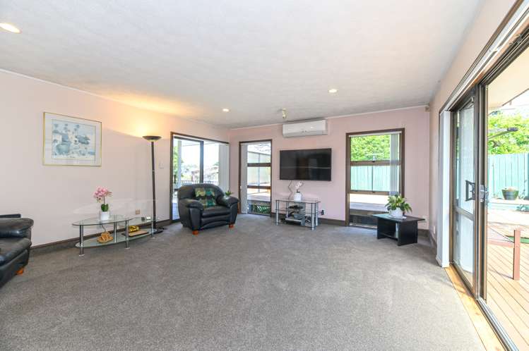 1 Tropicana Drive Mount Roskill_10