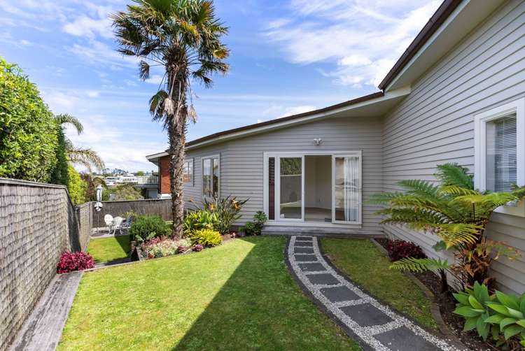 60 Sunrise Avenue Mairangi Bay_18