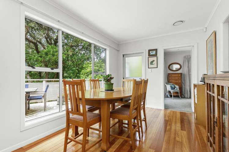 27 Hampton Hill Road Tawa_7