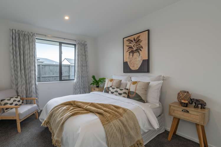 27 Vitalia Crescent Lincoln_12