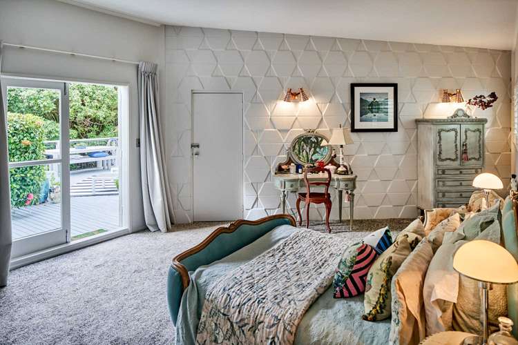 15 Waitohu Road York Bay_11