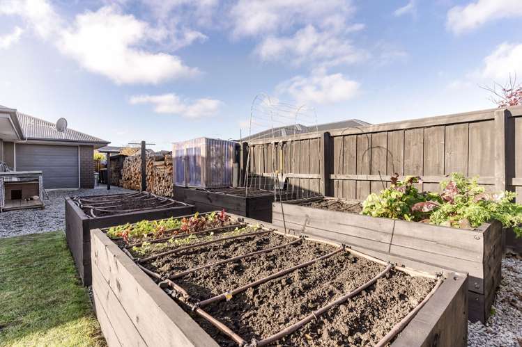 52 Grayshott Avenue Casebrook_15