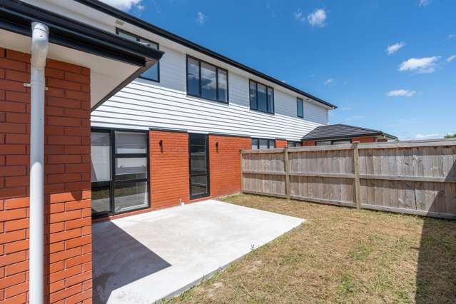 2/57 Waireka Road Rototuna North_1