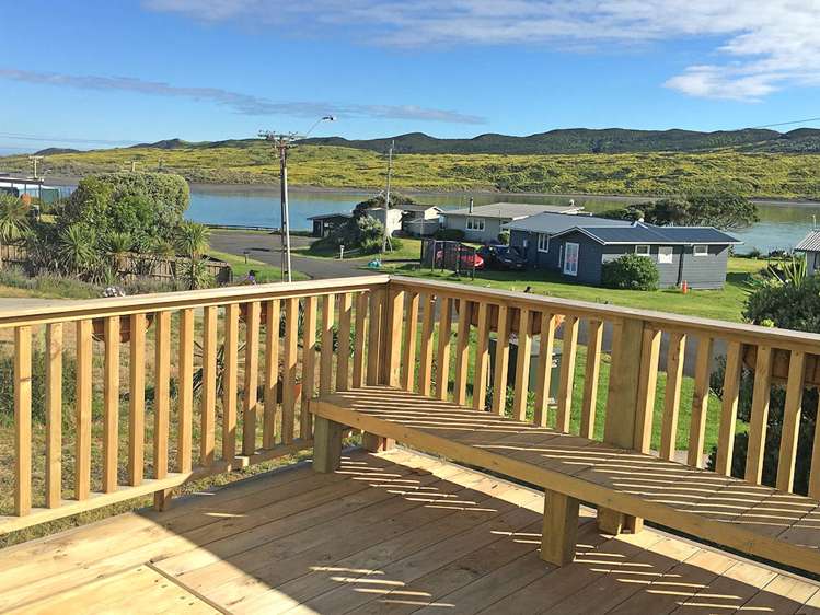 14 Wainamu Road Raglan_4
