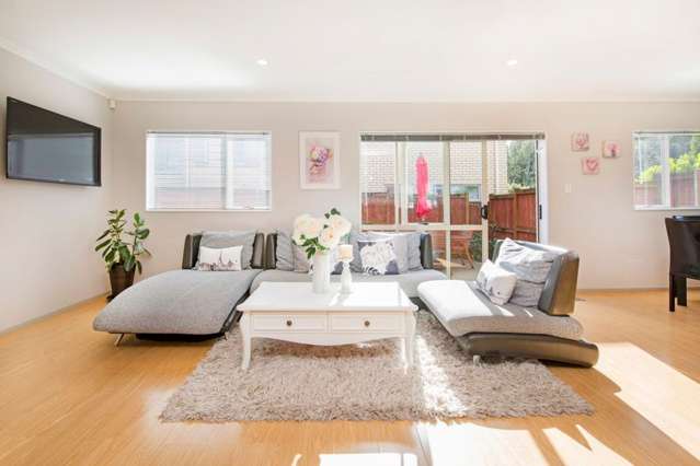 1 Gibbston Crescent Flat Bush_1