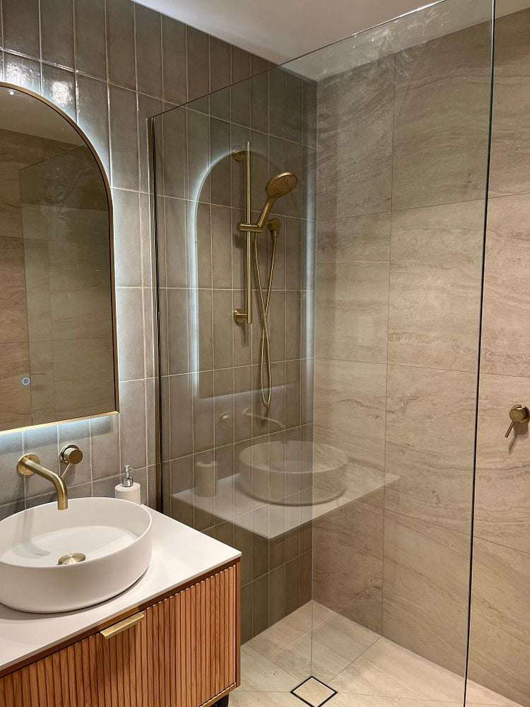 2/4 Sovereign Place Glenfield_7
