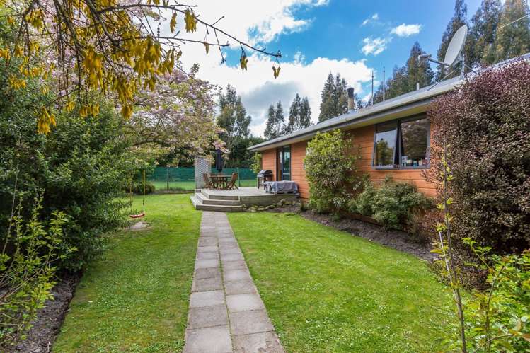 21 Guys Road Yaldhurst_17