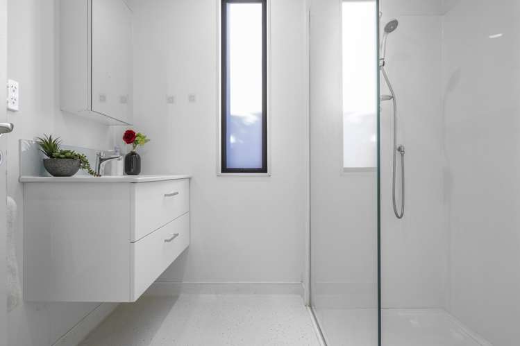 2/1902 Great North Road Avondale_11