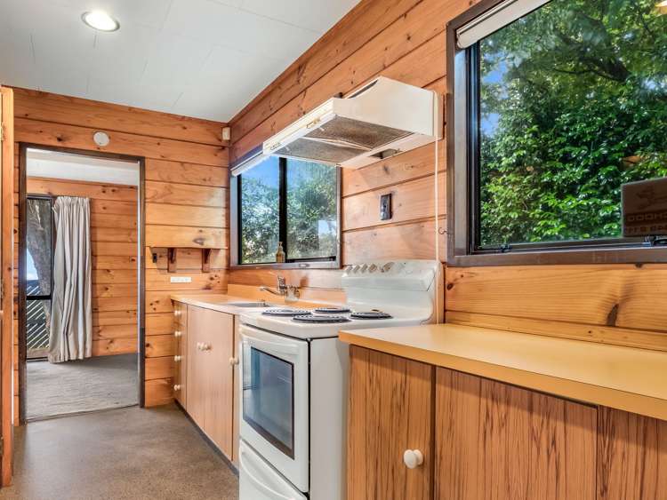 4 Bronte Place Owhata_11