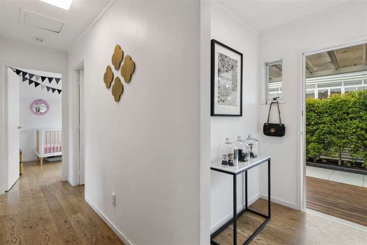 2/7 Hanlon Crescent Narrow Neck_12