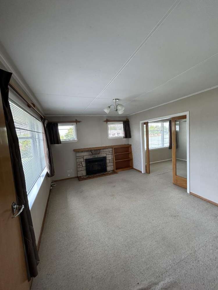 126 South Road 10754_5