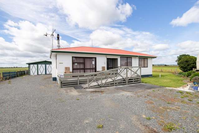 RURAL LIVING WITH SO MUCH POTENTIAL!