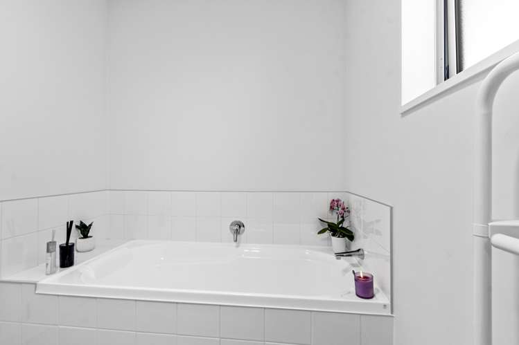 75a Farquhars Road Redwood_17