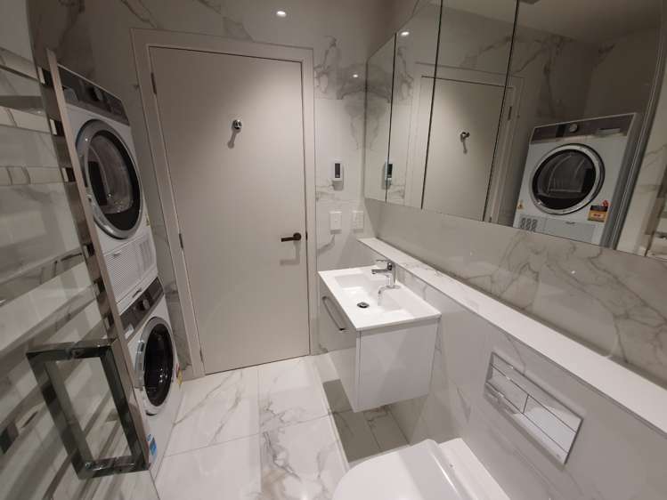 47 Beach Road Pahurehure_9