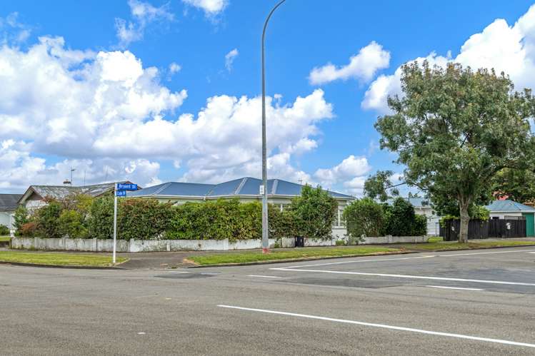 64 Bryant Street Takaro_24