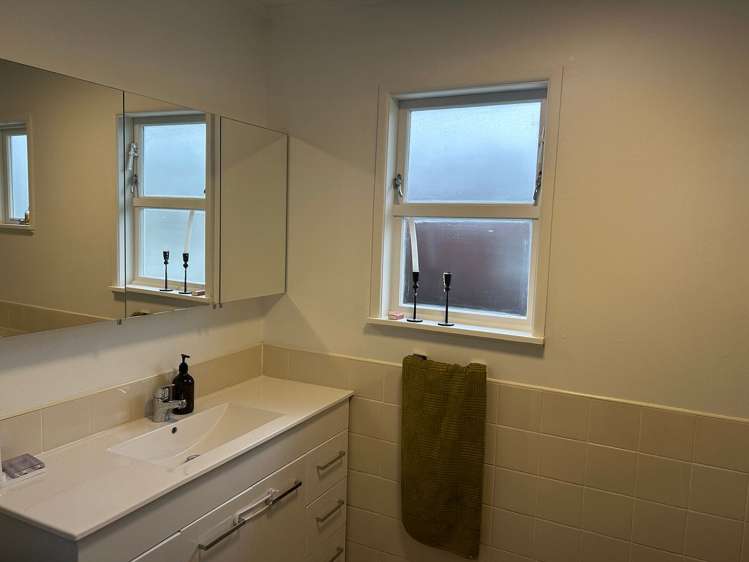 7 Hobart Crescent Wattle Downs_10