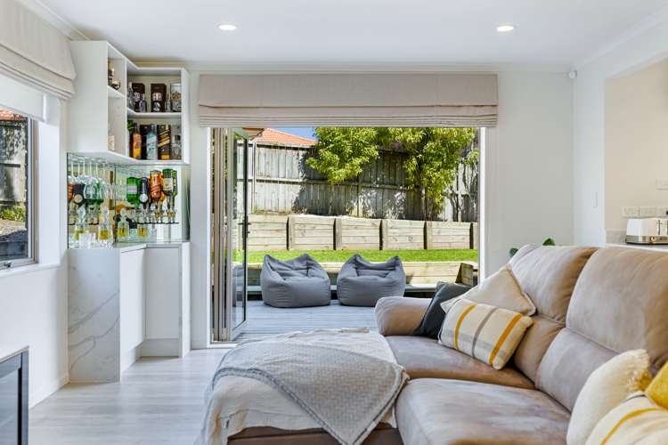 54 Black Teal Close Unsworth Heights_10