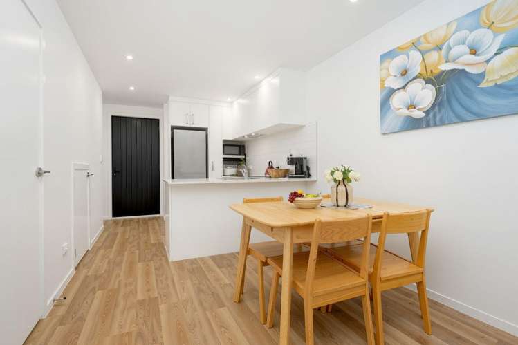 22 Tokai Place 1665_6