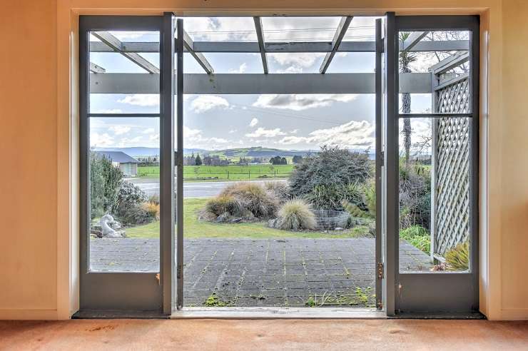 The proceeds from the sale of 2 Cemetery Road, in Tapanui, are being donated to the local rest home. Photo / Supplied