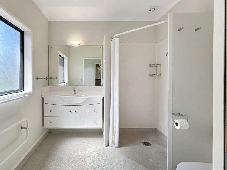 22 Wainui Road 11335_10