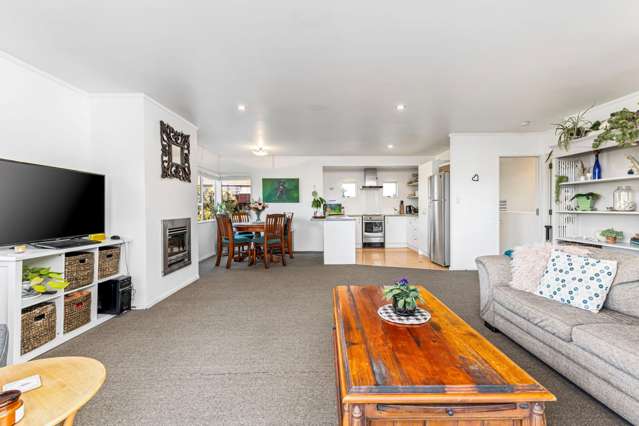 81A William Bayes Place Red Beach_2