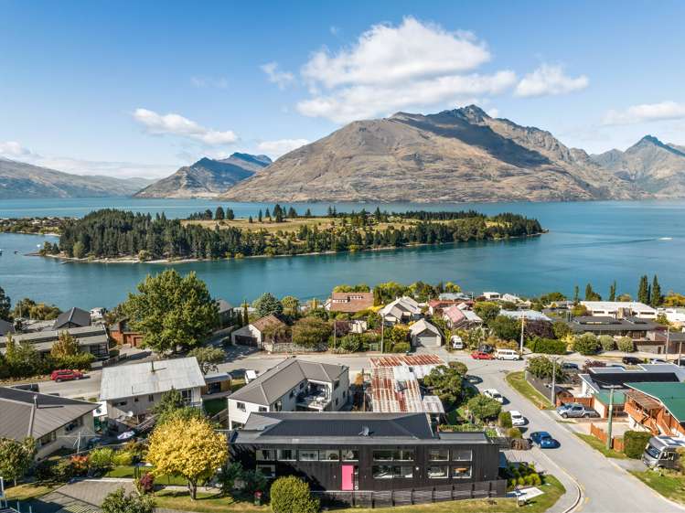 3 Panorama Place Queenstown_39