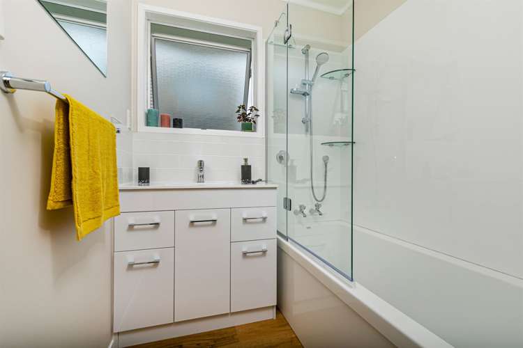 2/65 Tabitha Crescent Henderson_13