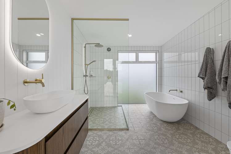 1312 Devon Road Waitara_20