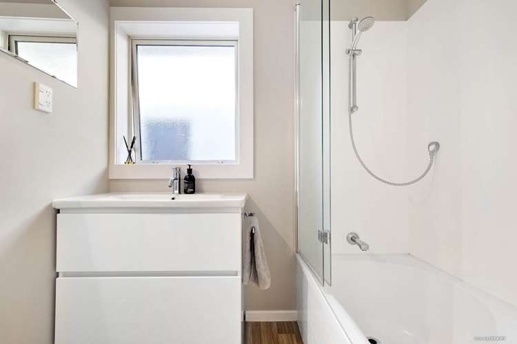 11 Laurelwood Avenue Pukekohe_10