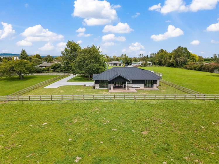 16 Coates Lane Te Poi_13