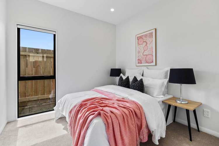 63 Flanshaw Road Te Atatu South_9