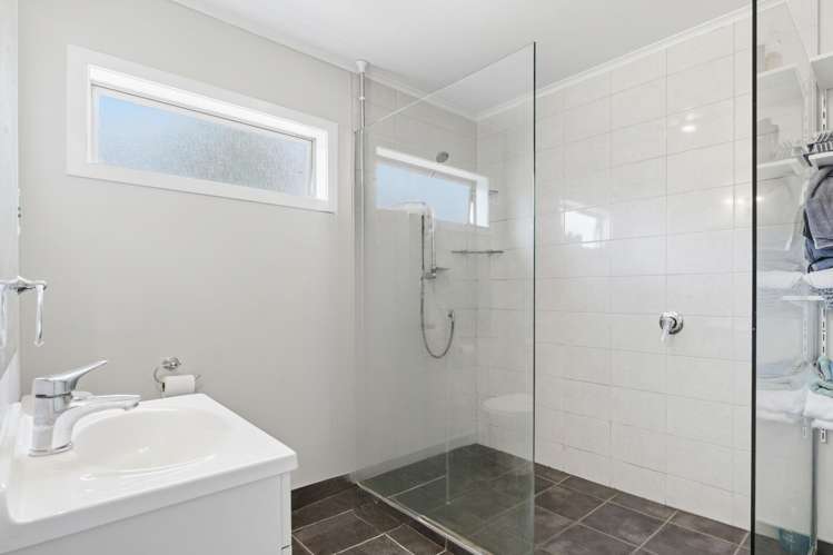 174 Kaipara Coast Highway Helensville_13