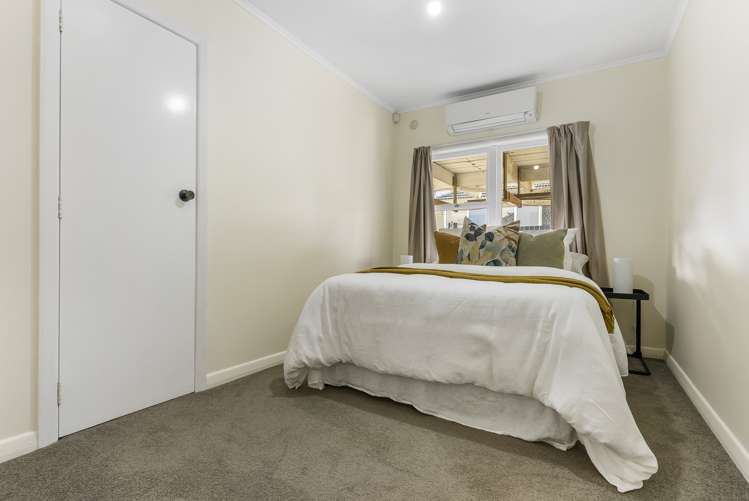 1/263 Glenfield Road Hillcrest_13