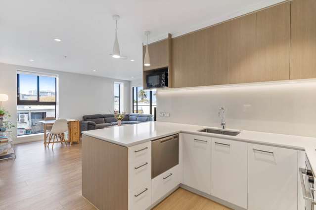 111/4 Bute Road Browns Bay_4