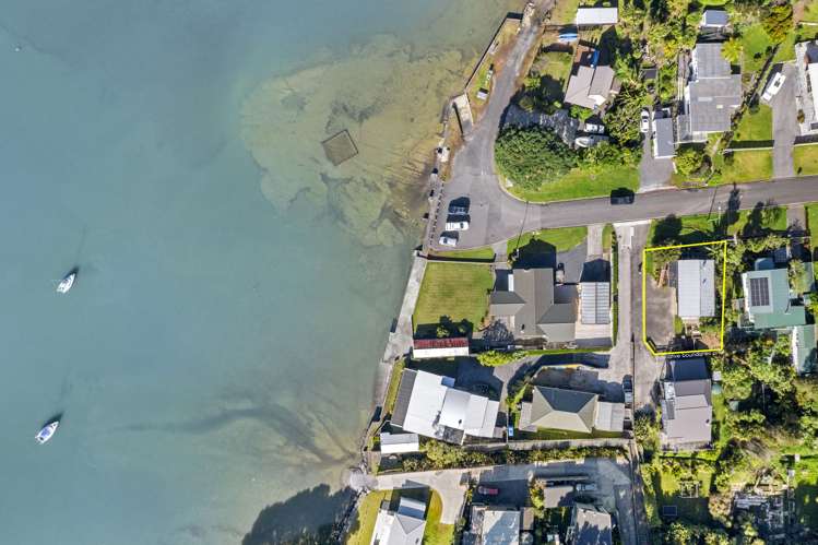 50 Lorenzen Bay Road Raglan_36