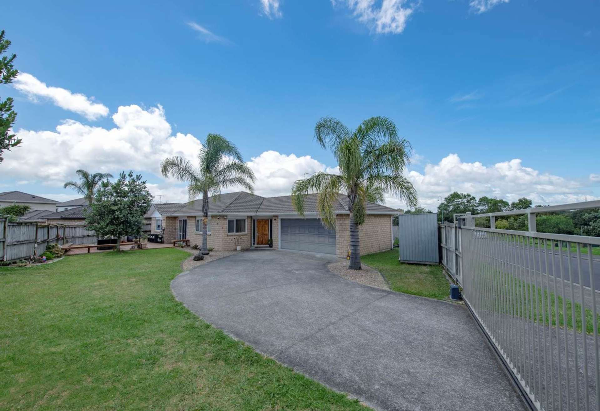 4 Riverglade Parkway Te Atatu South Waitakere City Houses for