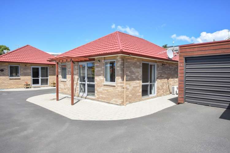 66f Law Street Caversham_17