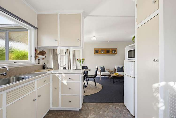 1/8 Norwich street_5