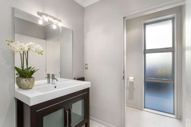 47 Applefield Court Northwood_17