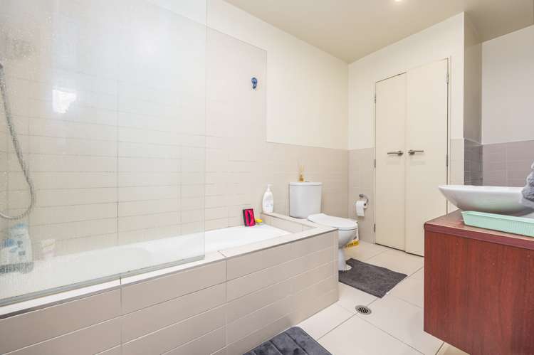 609/2 Beach Road Auckland Central_12